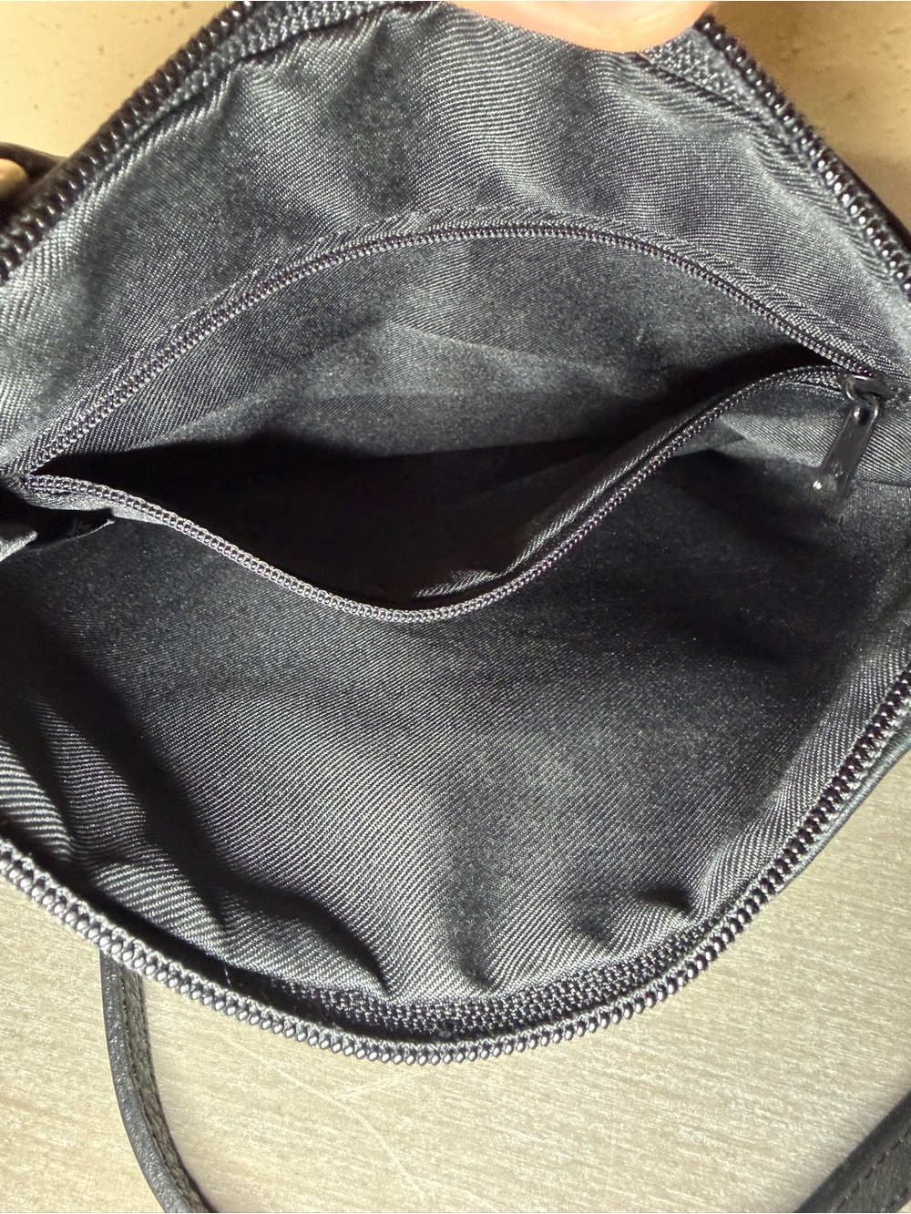 Vintage Fossil Black Leather Crossbody Bag With Integrated Wallet Excellent Cond - Picture 7 of 7